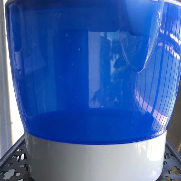 Plastic tea pot - Picture 2 of 3